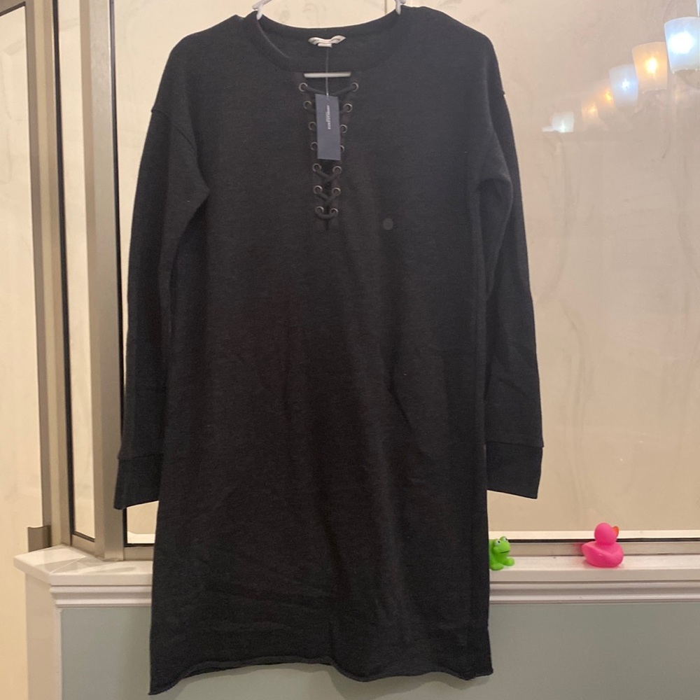 Women’s American Eagle 🦅 gray sweater dress. Size XS.